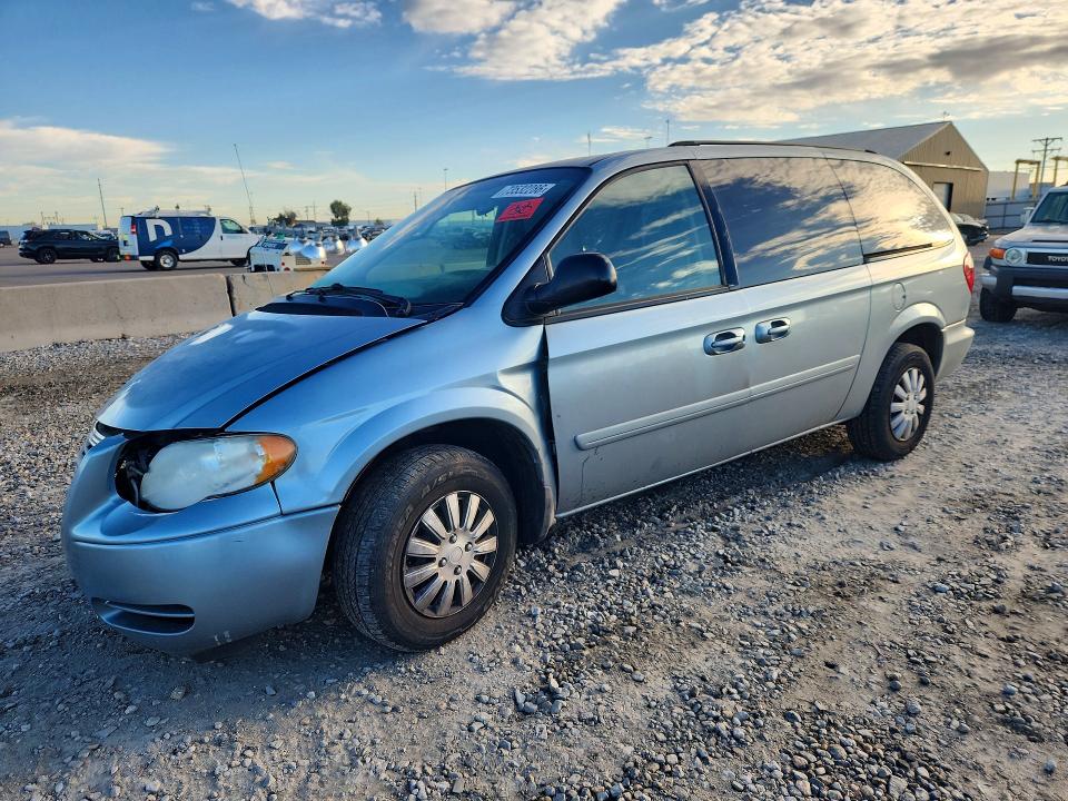 Снимка 1 от търг – 2006 CHRYSLER TOWN & COUNTRY с VIN 2A4GP44R76R881721