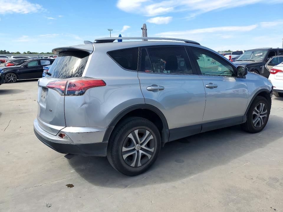 Photo 3 from auction – 2018 TOYOTA RAV4 with VIN JTMZFREV0JD124830