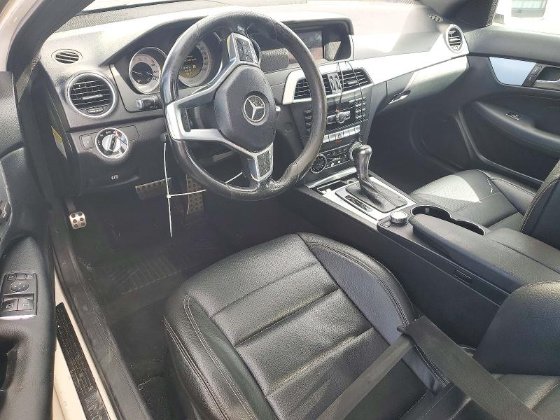 Снимка 8 от търг – 2012 MERCEDES-BENZ C с VIN WDDGJ4HB7CF847548