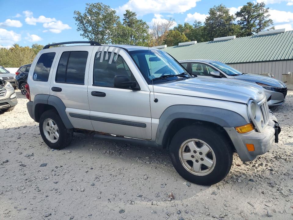 Photo 4 from auction – 2007 JEEP LIBERTY with VIN 1J4GL48K37W621396
