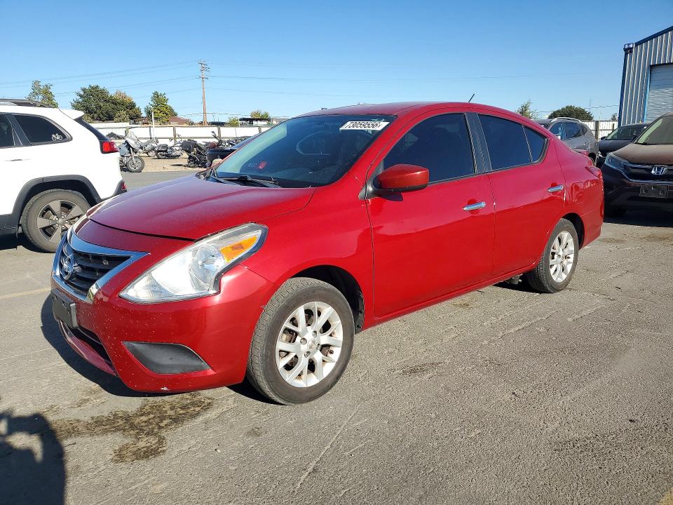 NISSAN VERSA 2015 с VIN 3N1CN7AP1FL829886 - Снимка от търг