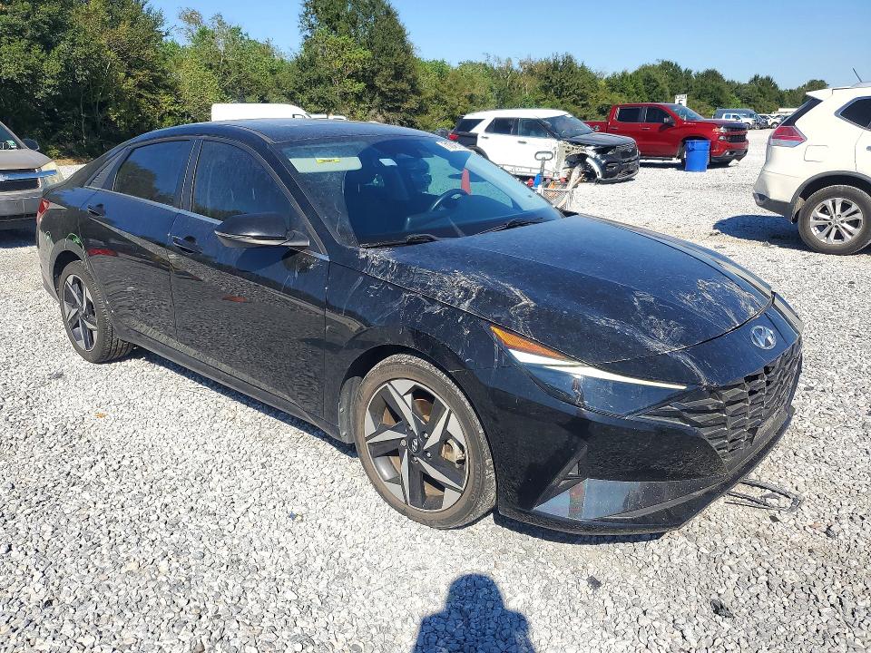 Снимка 4 от търг – 2023 HYUNDAI ELANTRA с VIN KMHLP4AG3PU476043