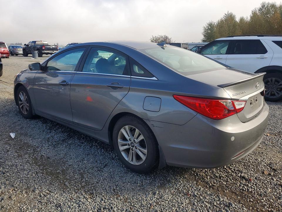 Photo 2 from auction – 2013 HYUNDAI SONATA with VIN 5NPEB4AC0DH668325
