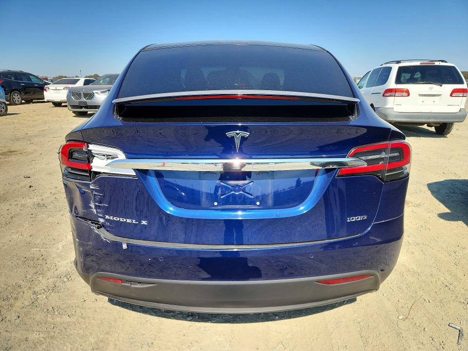 Photo 6 from auction – 2018 TESLA MODEL X with VIN 5YJXCDE20JF115367