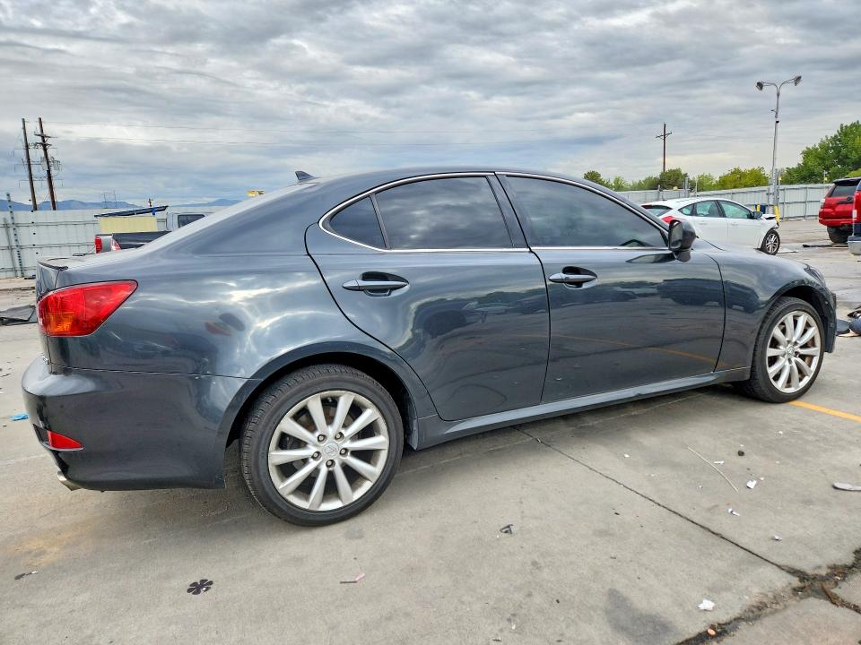 Photo 3 from auction – 2008 LEXUS IS with VIN JTHCK262185021304