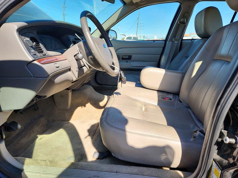Photo 7 from auction – 2011 FORD CROWN VICTORIA with VIN 2FABP7EV3BX154472