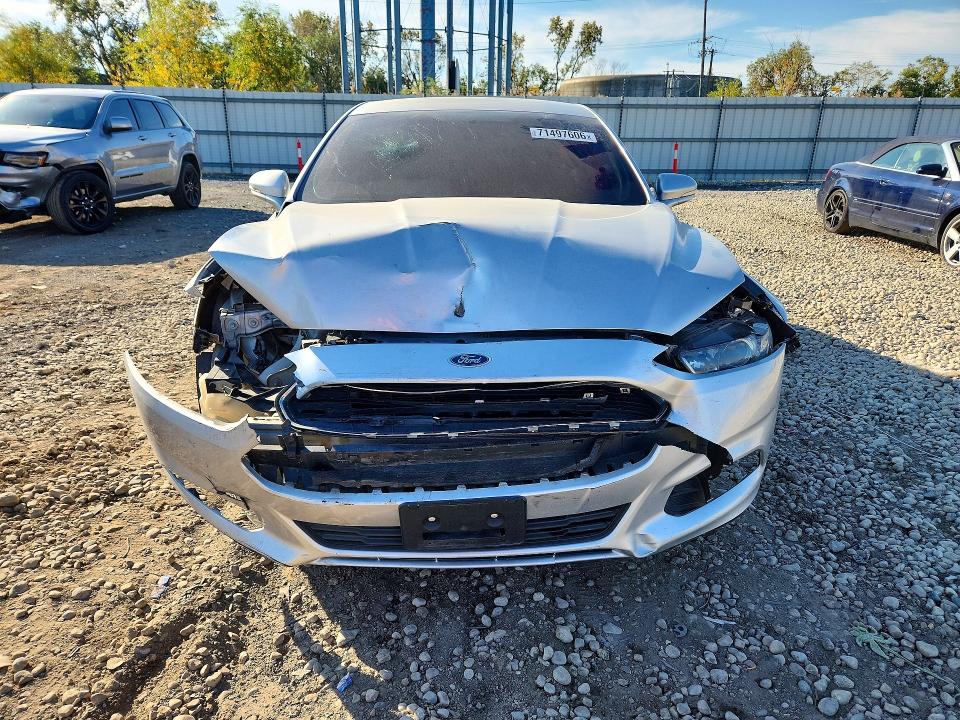 Photo 5 from auction – 2016 FORD FUSION with VIN 3FA6P0HD5GR395659