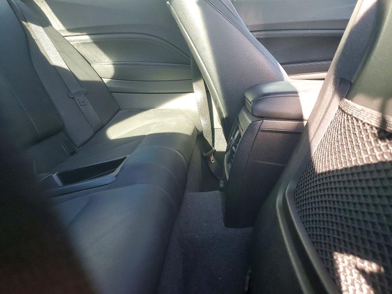 Photo 10 from auction – 2014 BMW 228 with VIN WBA1F5C59EV255650