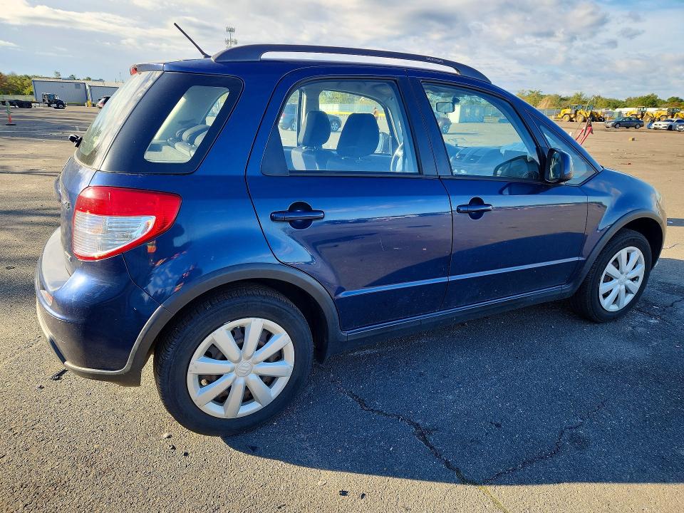 Zdjęcie 3 z aukcji – 2010 SUZUKI SX4 z VIN JS2YB5A39A6310882
