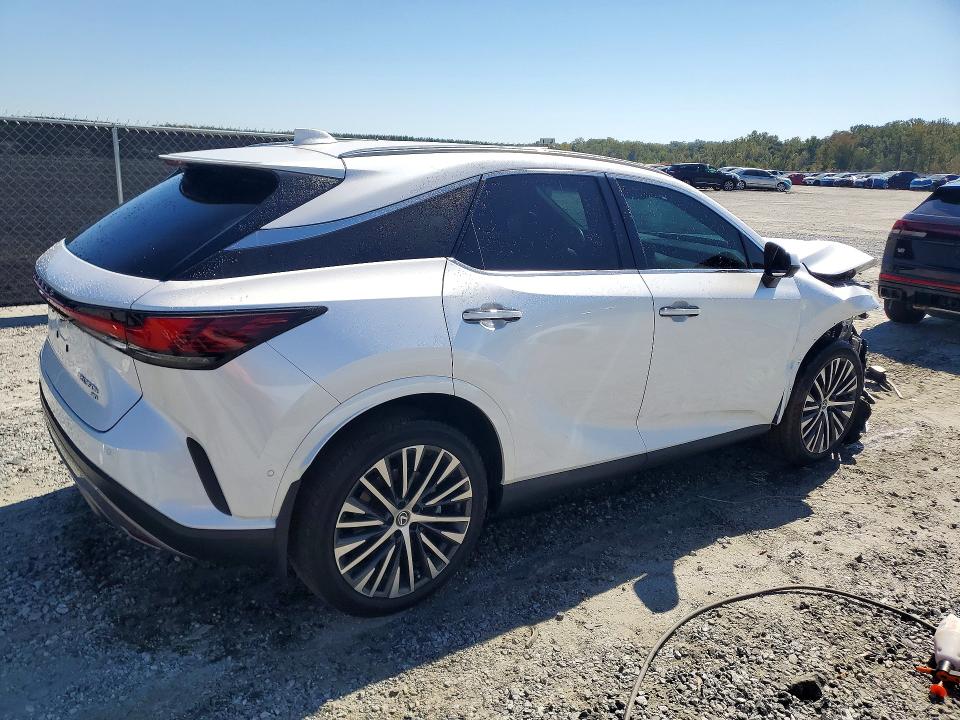 Снимка 3 от търг – 2024 LEXUS RX 350H с VIN 2T2BBMCA6RC045831