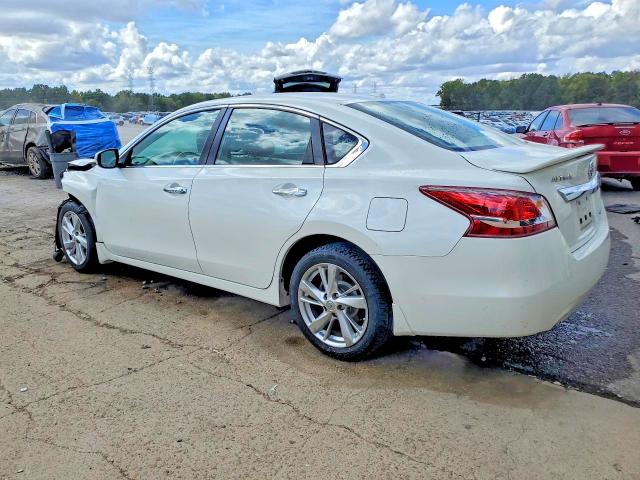 Photo 2 from auction – 2013 NISSAN ALTIMA with VIN 1N4AL3AP1DN537628