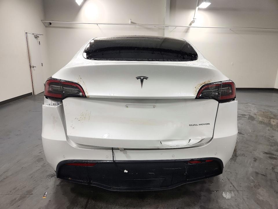 Снимка 6 от търг – 2021 TESLA MODEL Y с VIN 5YJYGDEE4MF146015