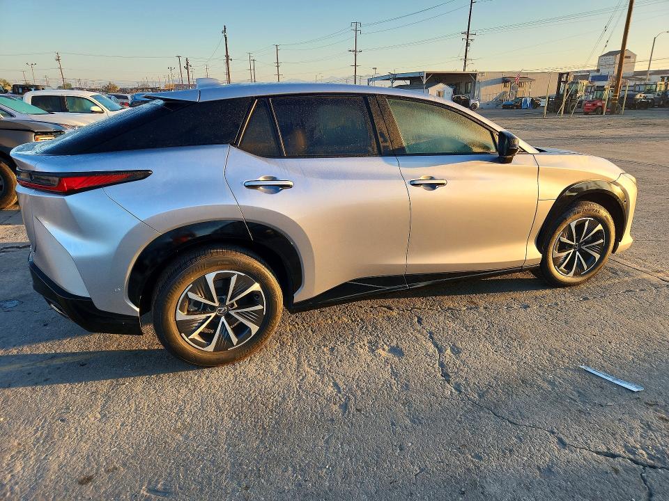 صورة رقم 3 من المزاد - 2024 LEXUS RZ مع VIN JTJABABB1RA002587