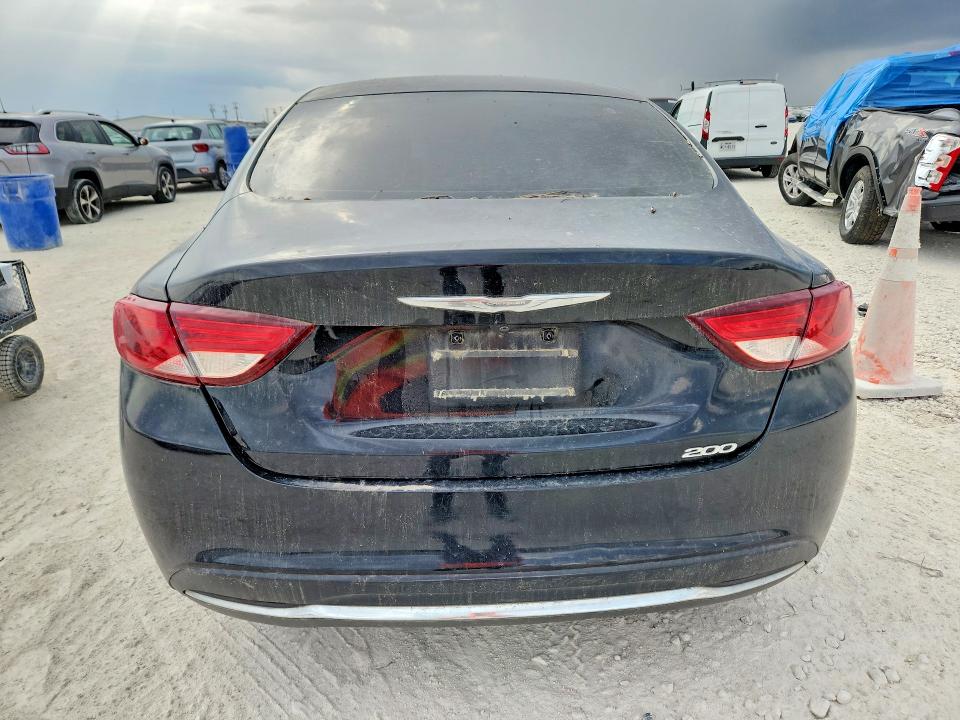 Zdjęcie 6 z aukcji – 2016 CHRYSLER 200 z VIN 1C3CCCABXGN166260