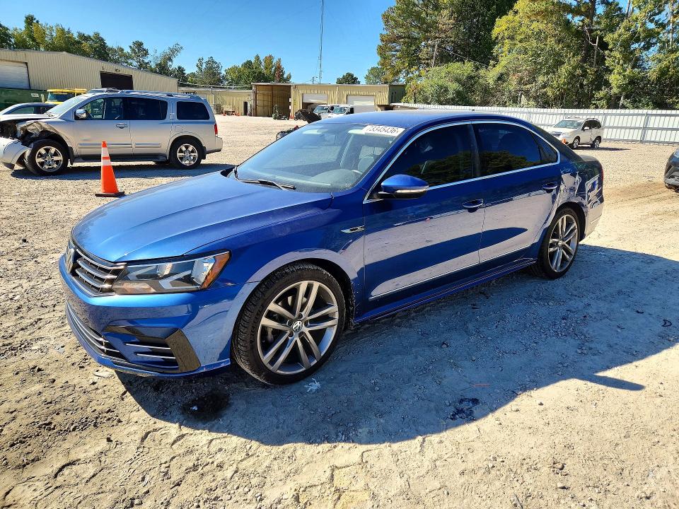 VOLKSWAGEN PASSAT 2017 с VIN 1VWDT7A31HC048415 - Снимка от търг