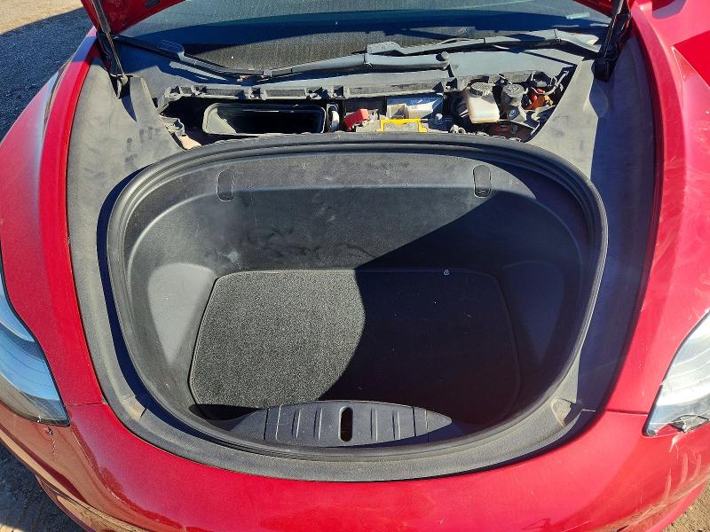 Фото 11 с аукциона – 2018 TESLA MODEL 3 с VIN 5YJ3E1EB6JF111797