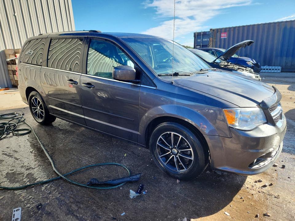 Photo 4 from auction – 2017 DODGE GRAND CARAVAN with VIN 2C4RDGCG3HR818157