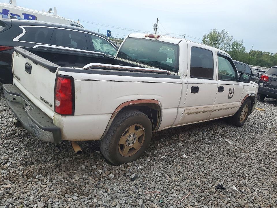 Снимка 3 от търг – 2005 CHEVROLET SILVERADO с VIN 2GCEC13T551145832