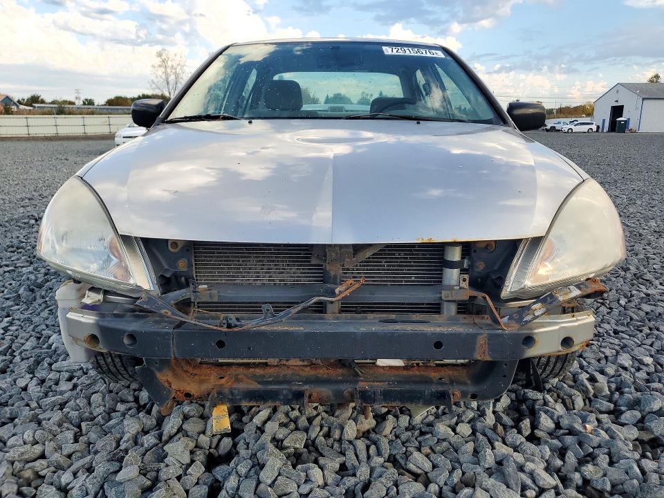 Снимка 5 от търг – 2005 MITSUBISHI LANCER с VIN JA3AJ26E55U043361