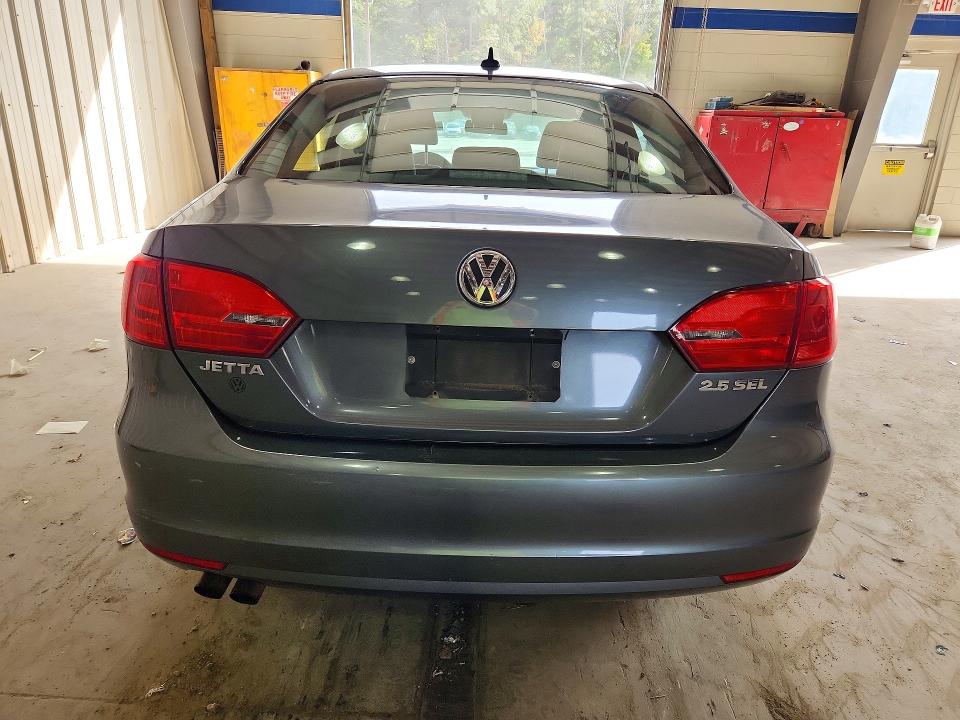 Снимка 6 от търг – 2013 VOLKSWAGEN JETTA с VIN 3VWLP7AJ9DM394218