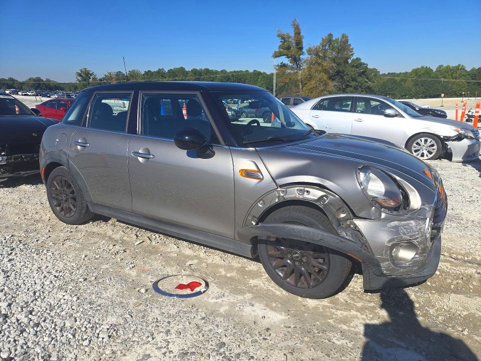 Снимка 4 от търг – 2017 MINI COOPER с VIN WMWXU1C30H2E19299