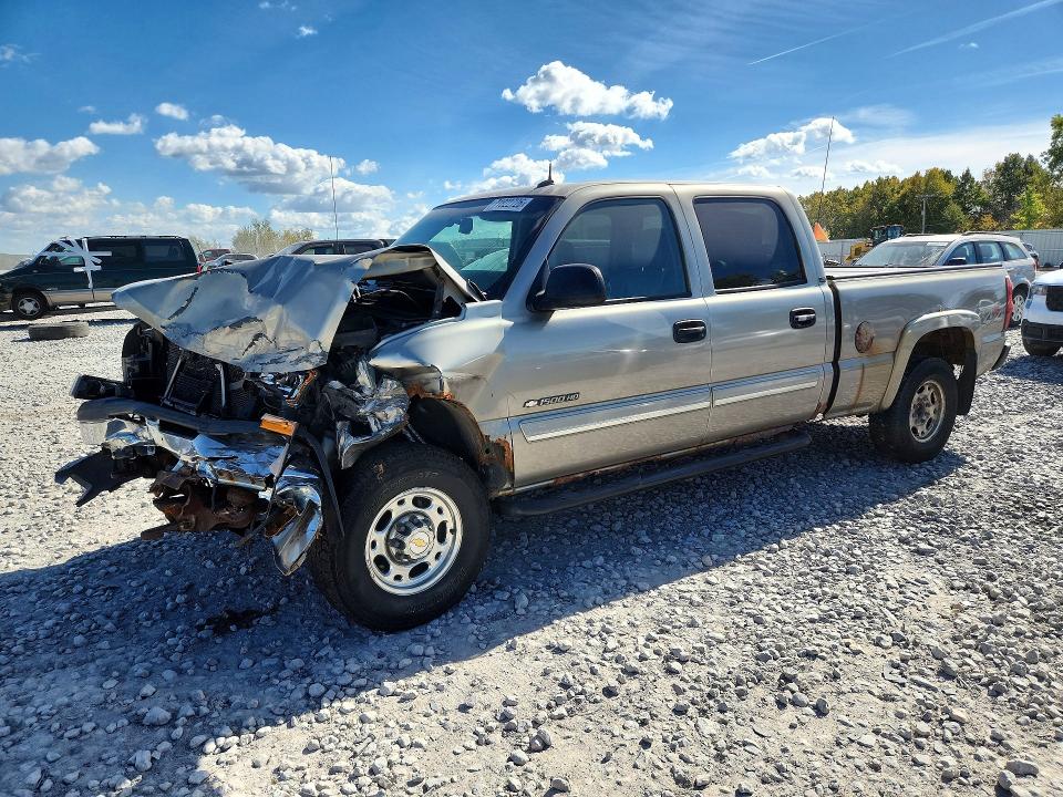 Снимка 1 от търг – 2003 CHEVROLET SILVERADO с VIN 1GCGK13U73F235056