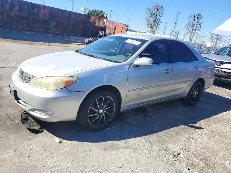 TOYOTA CAMRY 2004 с VIN 4T1BE32K24U266768 - Снимка от търг