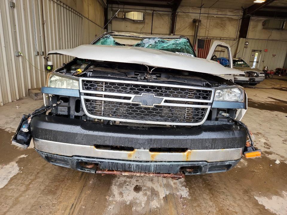 Снимка 5 от търг – 2006 CHEVROLET SILVERADO с VIN 1GCHK24286E120774