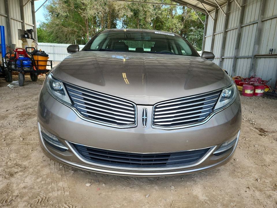 Снимка 5 от търг – 2016 LINCOLN MKZ с VIN 3LN6L2LU4GR625258