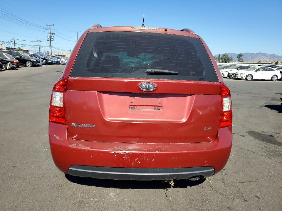Foto 6 de la subasta – 2007 KIA RONDO con VIN KNAFG525077027385
