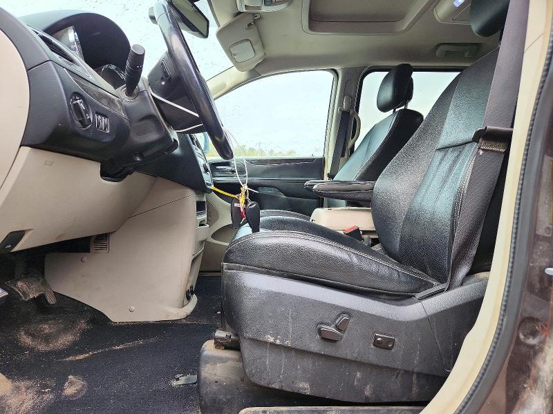 Photo 7 from auction – 2016 CHRYSLER TOWN & COUNTRY with VIN 2C4RC1CG2GR150513