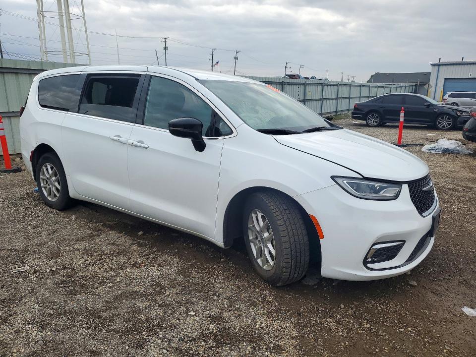 Photo 4 from auction – 2025 CHRYSLER PACIFICA with VIN 2C4RC1BG0SR518620