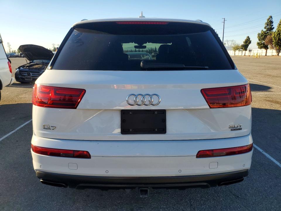 Снимка 6 от търг – 2018 AUDI Q7 с VIN WA1VAAF75JD032590