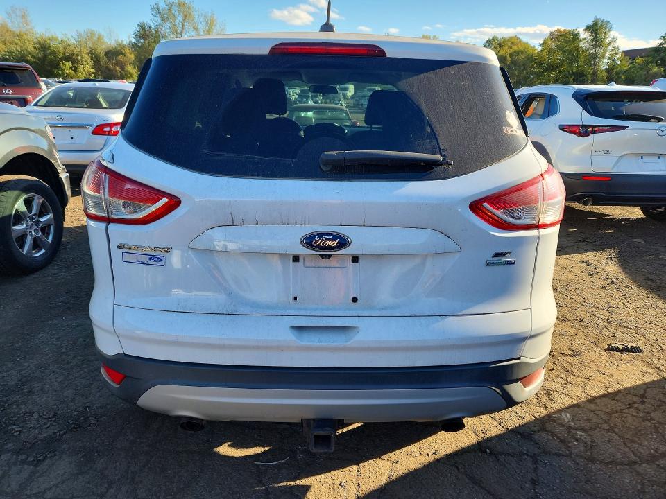 Photo 6 from auction – 2015 FORD ESCAPE with VIN 1FMCU9G92FUB54622