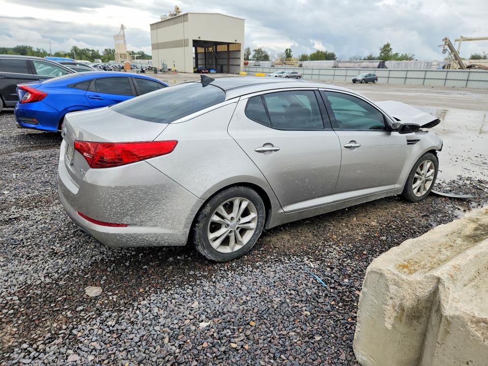 Снимка 3 от търг – 2013 KIA OPTIMA с VIN 5XXGN4A77DG245241
