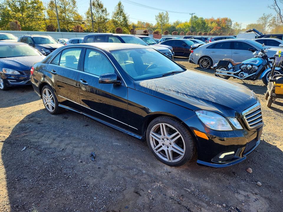Photo 4 from auction – 2011 MERCEDES-BENZ E with VIN WDDHF8HB4BA308412