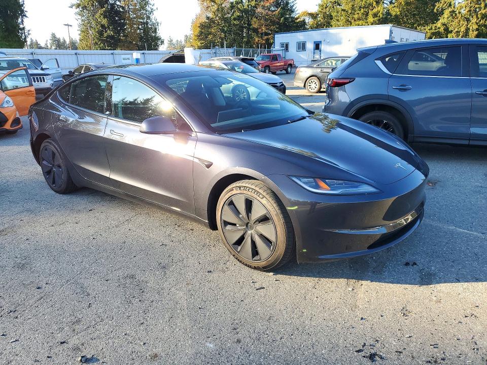 Снимка 4 от търг – 2024 TESLA MODEL 3 с VIN 5YJ3E1EA4RF835118