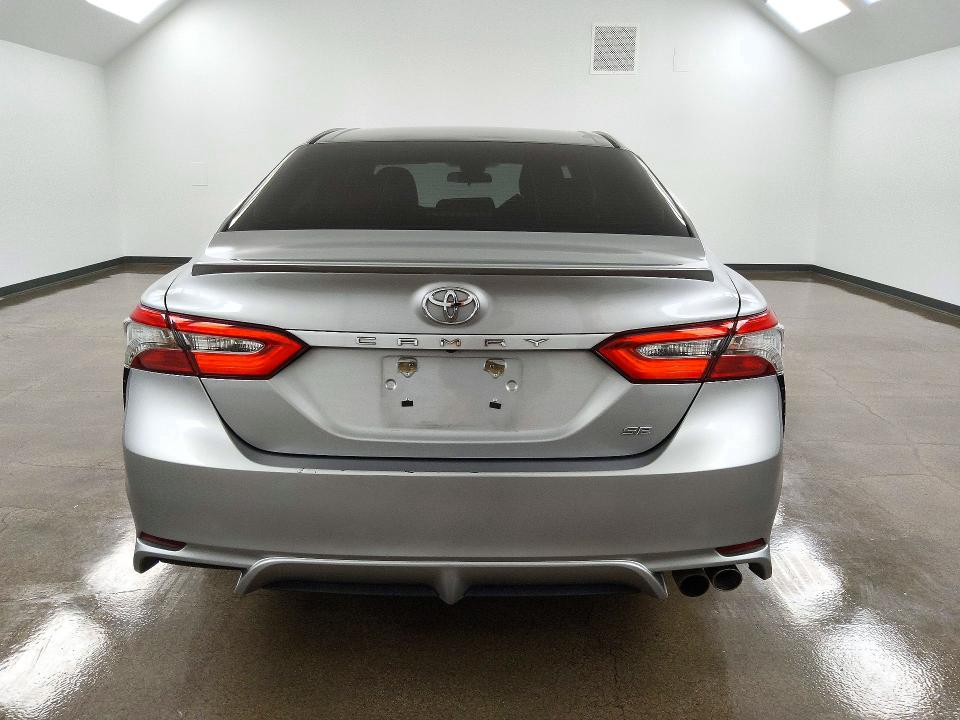 Снимка 6 от търг – 2018 TOYOTA CAMRY с VIN 4T1B11HK6JU628541