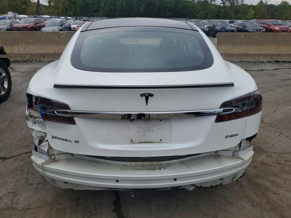 Снимка 6 от търг – 2013 TESLA MODEL S с VIN 5YJSA1DP0DFP17508