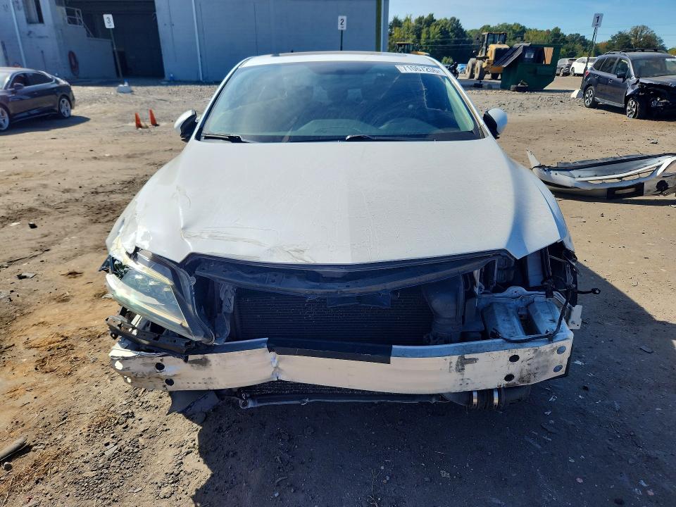 Снимка 5 от търг – 2016 ACURA ILX с VIN 19UDE2F35GA023375