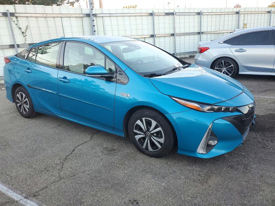Zdjęcie 4 z aukcji – 2018 TOYOTA PRIUS PRIME z VIN JTDKARFP4J3085892