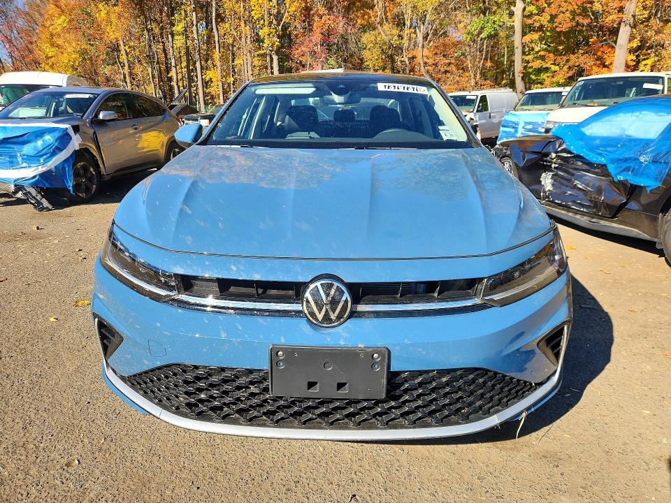 Photo 5 from auction – 2026 VOLKSWAGEN JETTA with VIN 3VW7W7BU2TM080650