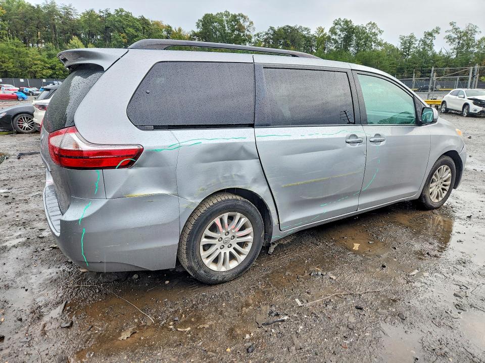 Снимка 3 от търг – 2016 TOYOTA SIENNA с VIN 5TDYK3DC0GS713460