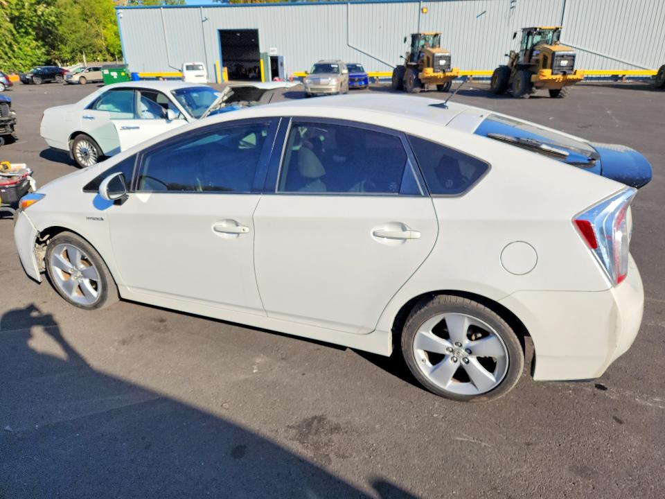 Photo 2 from auction – 2013 TOYOTA PRIUS with VIN JTDKN3DU6D5543662