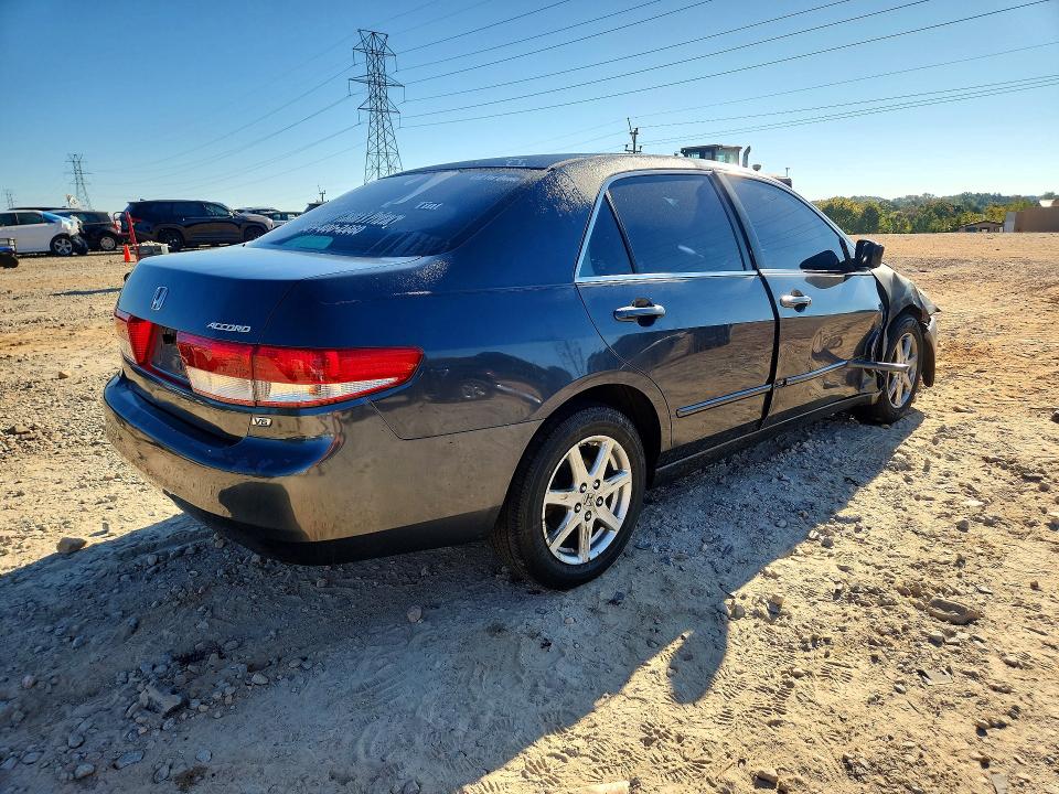 Снимка 3 от търг – 2003 HONDA ACCORD с VIN 1HGCM66543A092690