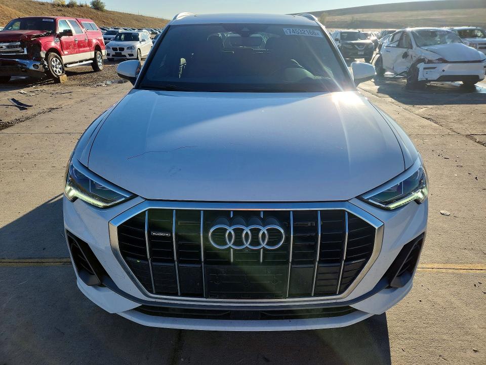 Снимка 5 от търг – 2024 AUDI Q3 с VIN WA1EECF33R1044375
