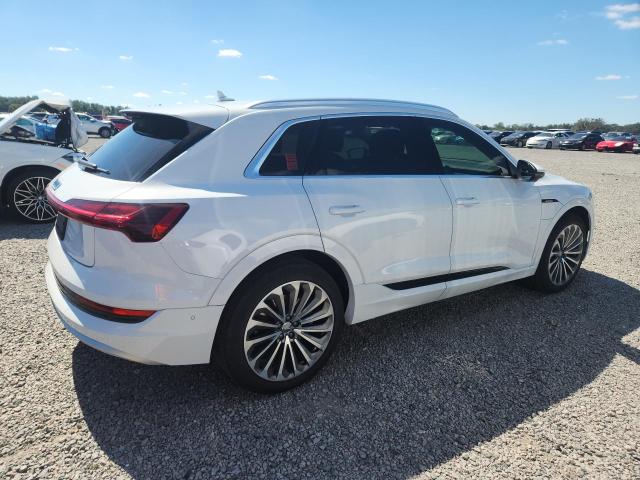 Снимка 3 от търг – 2019 AUDI E-TRON с VIN WA1VAAGE1KB024979