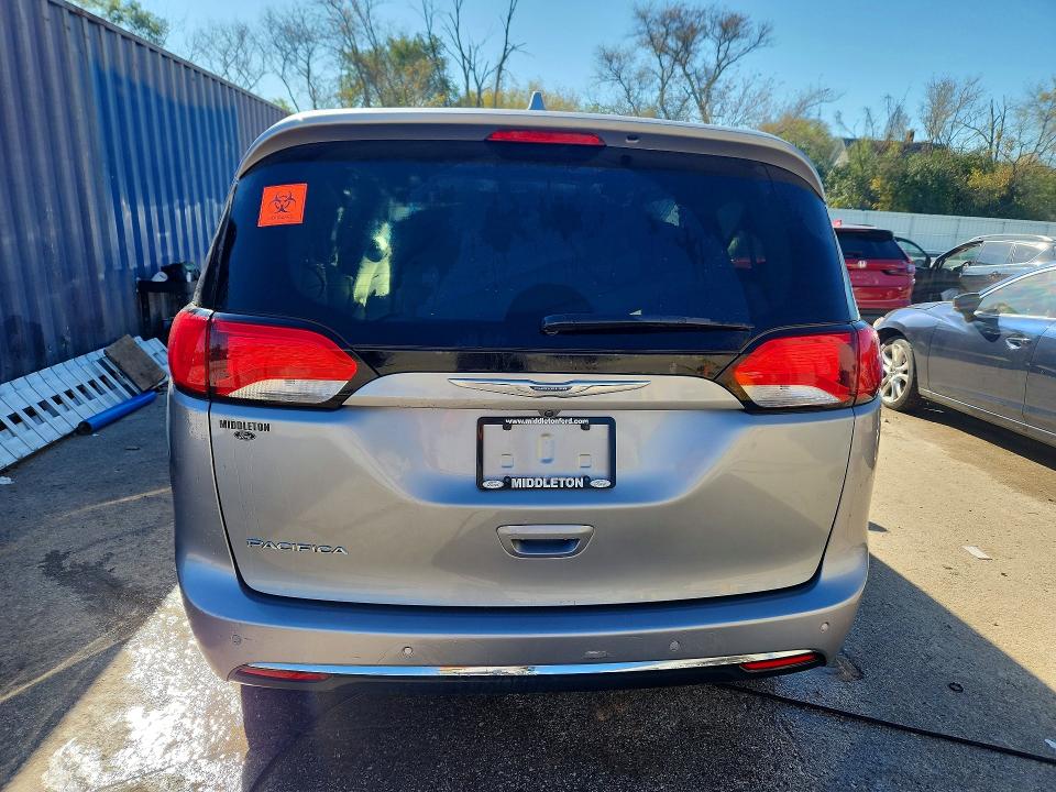 Photo 6 from auction – 2017 CHRYSLER PACIFICA with VIN 2C4RC1BG0HR526578