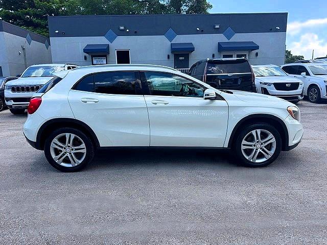 Photo 13 from auction – 2017 MERCEDES-BENZ GLA with VIN WDCTG4EB2HJ346674