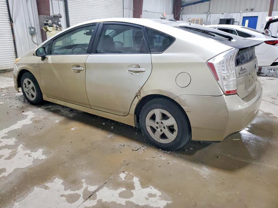 Zdjęcie 2 z aukcji – 2010 TOYOTA PRIUS z VIN JTDKN3DU3A0027090